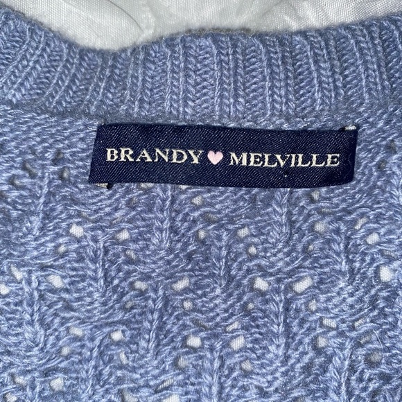 Brandy Melville sweatervest - Picture 5 of 6